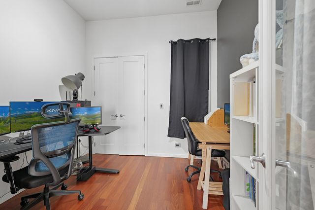 1735 N Western Avenue 2, Chicago, IL 60647