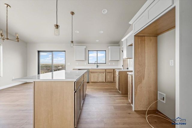 4820 PAHLMEYER DR, Rapid City, SD 57703