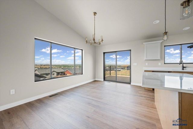 4820 PAHLMEYER DR, Rapid City, SD 57703