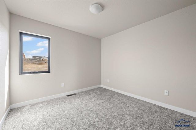 4820 PAHLMEYER DR, Rapid City, SD 57703