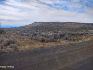 NKA Woodward West Rd, Yakima, WA 98901