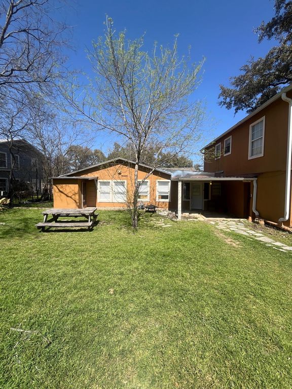 1609 Morgan LN D, Austin, TX 78704