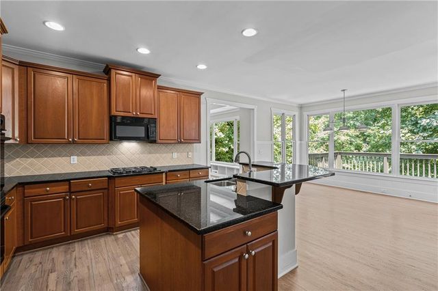 690 Big Bend Trail Road, Sugar Hill, GA 30518