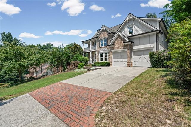 690 Big Bend Trail Road, Sugar Hill, GA 30518