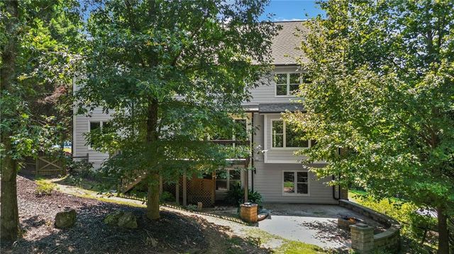 690 Big Bend Trail Road, Sugar Hill, GA 30518
