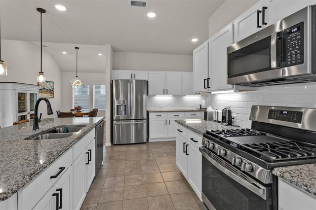 30408 Crystal Stream Lane, Magnolia, TX 77355