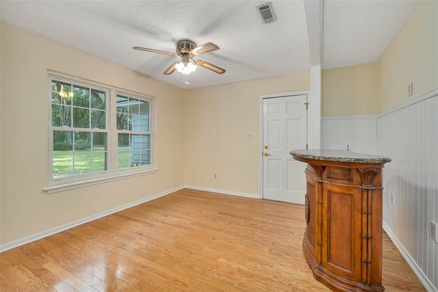 8 W London Hill Road, Woodbine, GA 31569