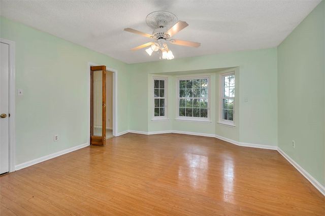 8 W London Hill Road, Woodbine, GA 31569