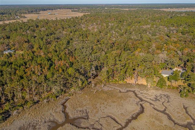 8 W London Hill Road, Woodbine, GA 31569