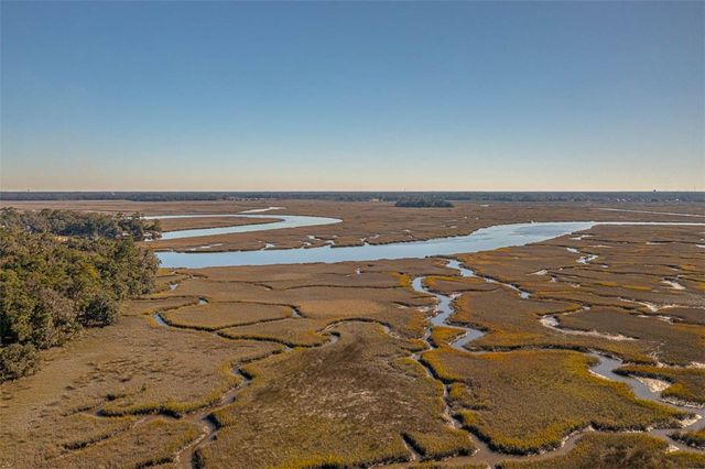 8 W London Hill Road, Woodbine, GA 31569