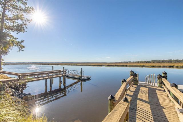 8 W London Hill Road, Woodbine, GA 31569