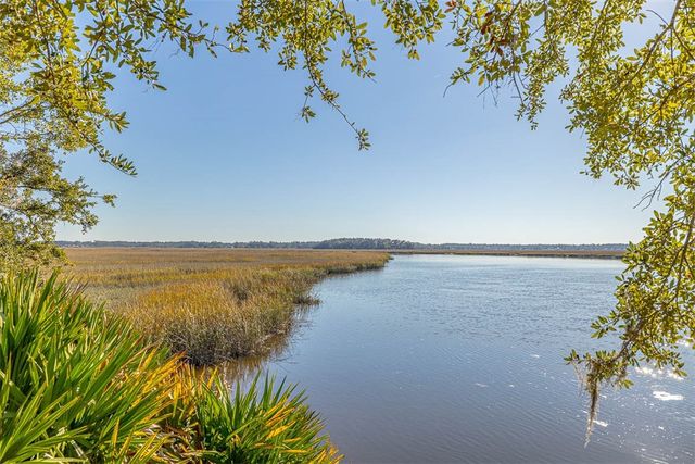 8 W London Hill Road, Woodbine, GA 31569