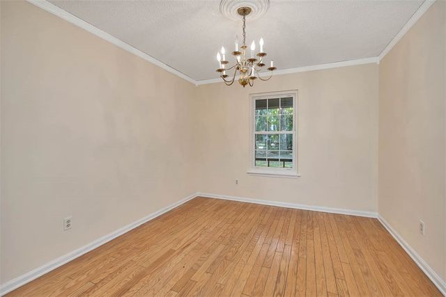 8 W London Hill Road, Woodbine, GA 31569