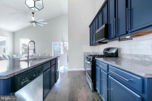813 MILDENHALL CT, Purcellville, VA 20132