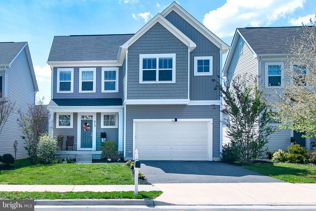 813 MILDENHALL CT, Purcellville, VA 20132