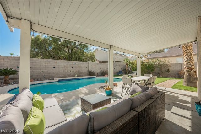 8709 Butterchurn Avenue, Las Vegas, NV 89143