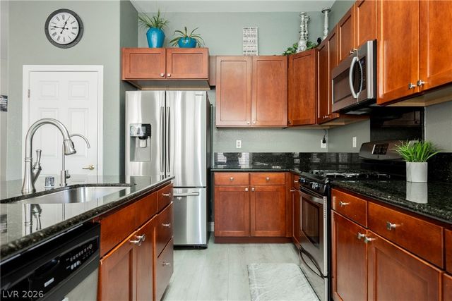 8709 Butterchurn Avenue, Las Vegas, NV 89143