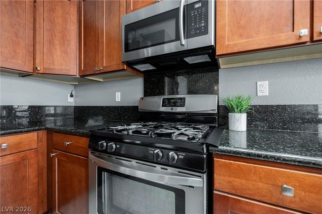 8709 Butterchurn Avenue, Las Vegas, NV 89143