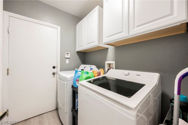 8709 Butterchurn Avenue, Las Vegas, NV 89143