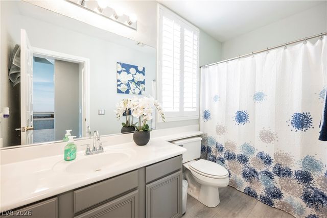 8709 Butterchurn Avenue, Las Vegas, NV 89143