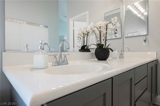 8709 Butterchurn Avenue, Las Vegas, NV 89143