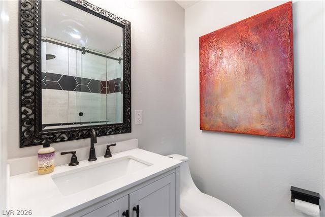 2845 Queens Courtyard Drive, Las Vegas, NV 89109