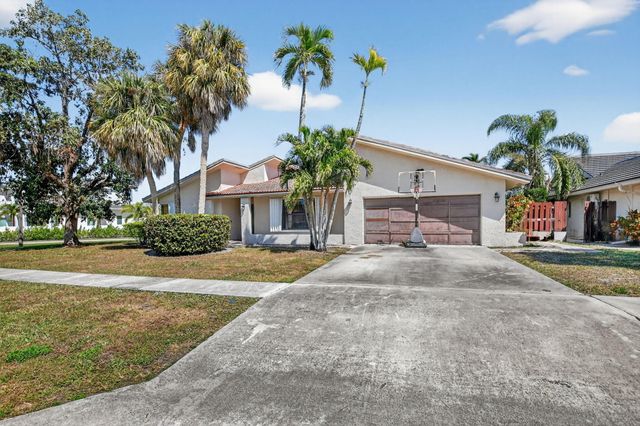 22220 Morning Glory Terrace, Boca Raton, FL 33433