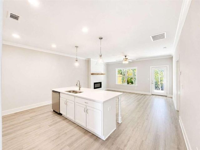 28 Village Court, Cleveland, GA 30528