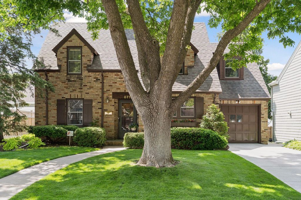 671 Josephine Place, Saint Paul, MN 55116 — photo 2