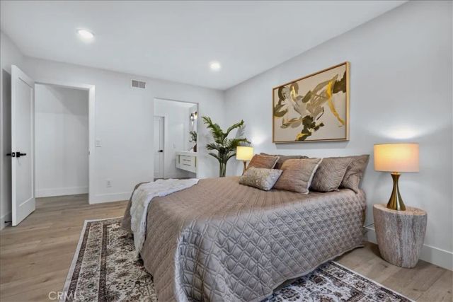 25 Dogwood South, Irvine, CA 92612