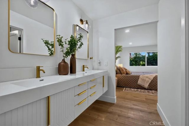 25 Dogwood South, Irvine, CA 92612