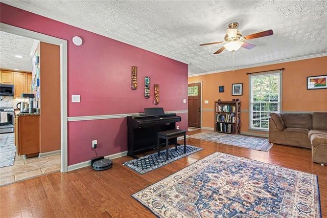 215 Hampton Woods Drive, Fayetteville, GA 30215