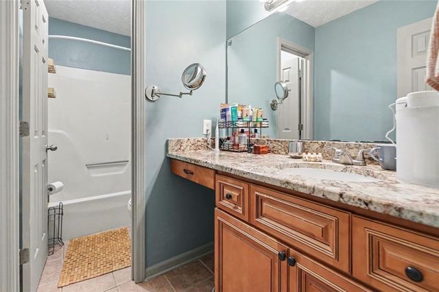 215 Hampton Woods Drive, Fayetteville, GA 30215