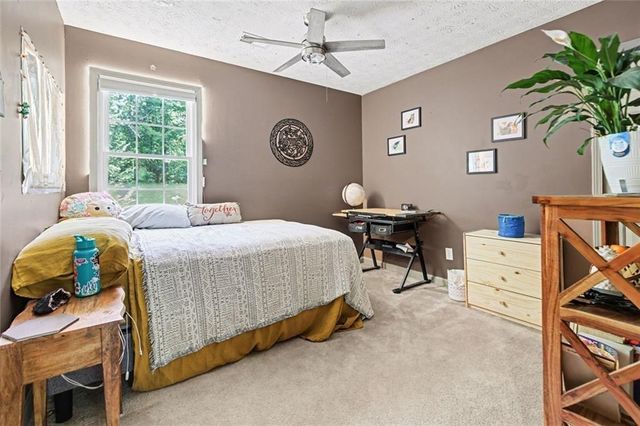 215 Hampton Woods Drive, Fayetteville, GA 30215