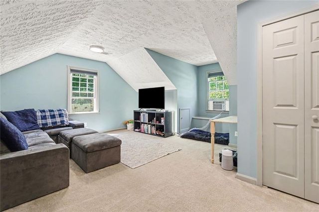 215 Hampton Woods Drive, Fayetteville, GA 30215