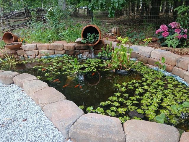 215 Hampton Woods Drive, Fayetteville, GA 30215