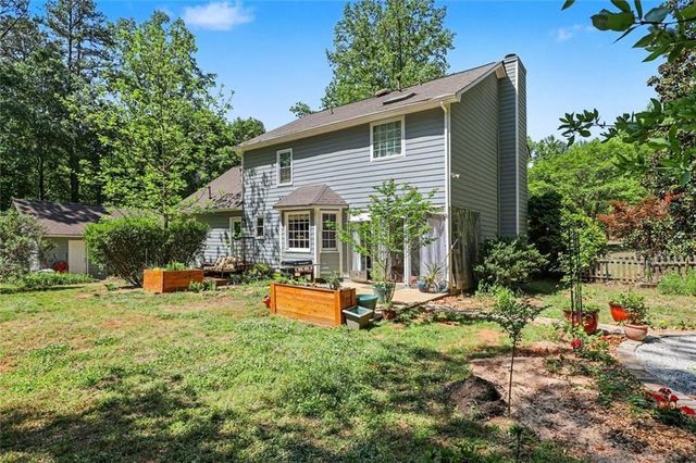 215 Hampton Woods Drive, Fayetteville, GA 30215