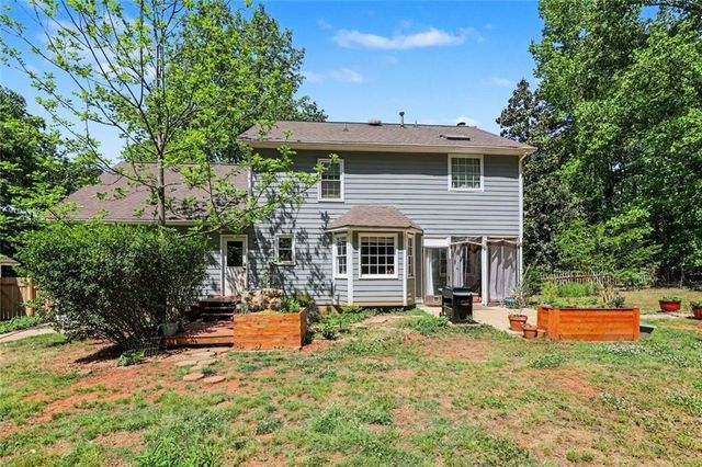 215 Hampton Woods Drive, Fayetteville, GA 30215