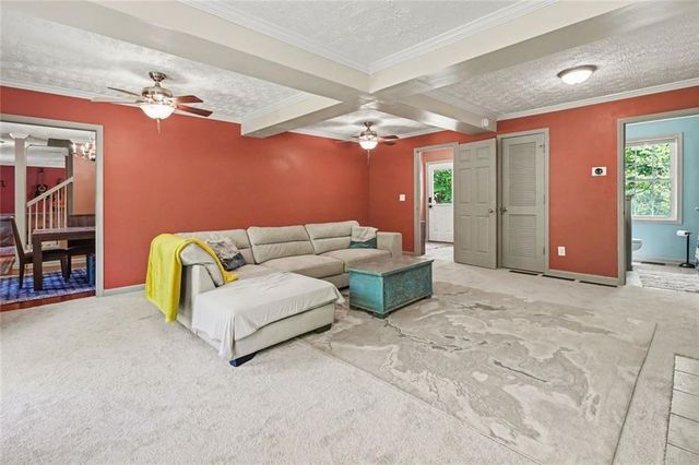 215 Hampton Woods Drive, Fayetteville, GA 30215