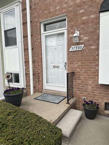 37398 Charter Oaks Boulevard, Clinton Township, MI 48036