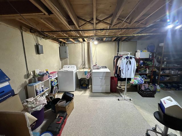 37398 Charter Oaks Boulevard, Clinton Township, MI 48036