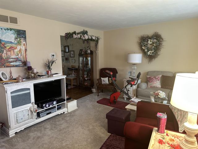37398 Charter Oaks Boulevard, Clinton Township, MI 48036
