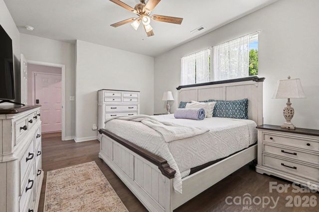 2664 Meadow Street, Gaston, NC 28056