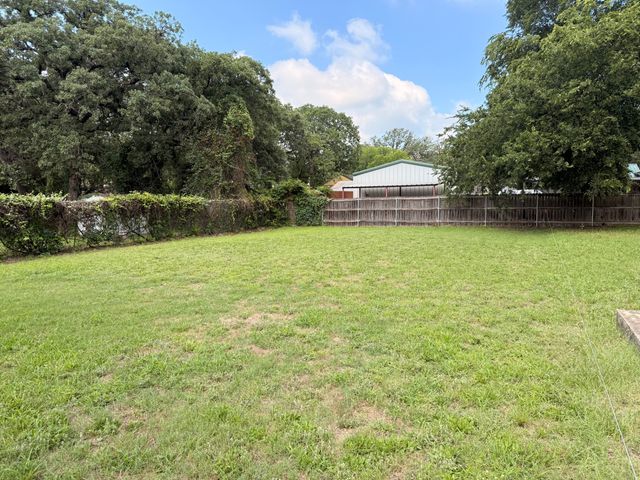3029 Pueblo Trail, Lake Worth, TX 76135