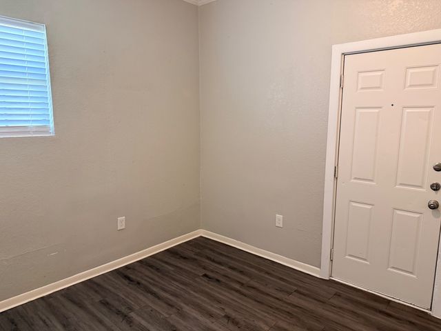 3029 Pueblo Trail, Lake Worth, TX 76135