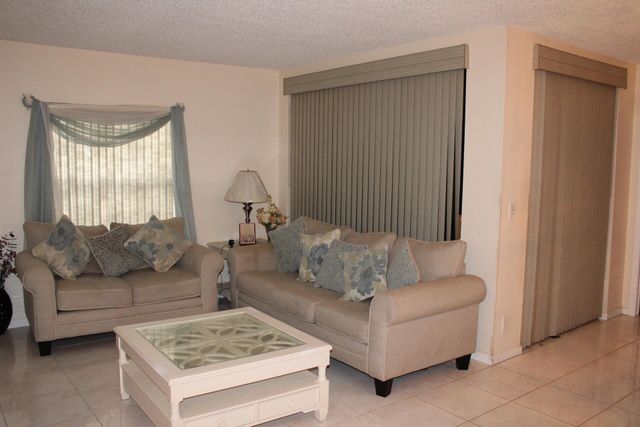 5406 Venetia Court D, Boynton Beach, FL 33437