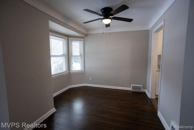 21337 Universal Avenue, Eastpointe, MI 48021