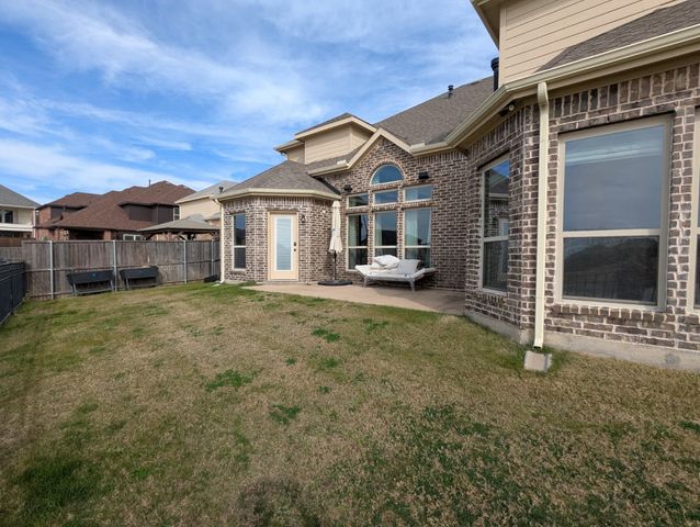 7147 Playa Norte Drive, Grand Prairie, TX 75054