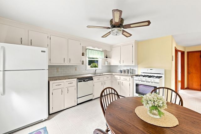 46 Fetherston Ave, Lowell, MA 01852