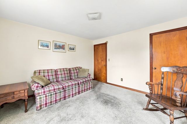 46 Fetherston Ave, Lowell, MA 01852